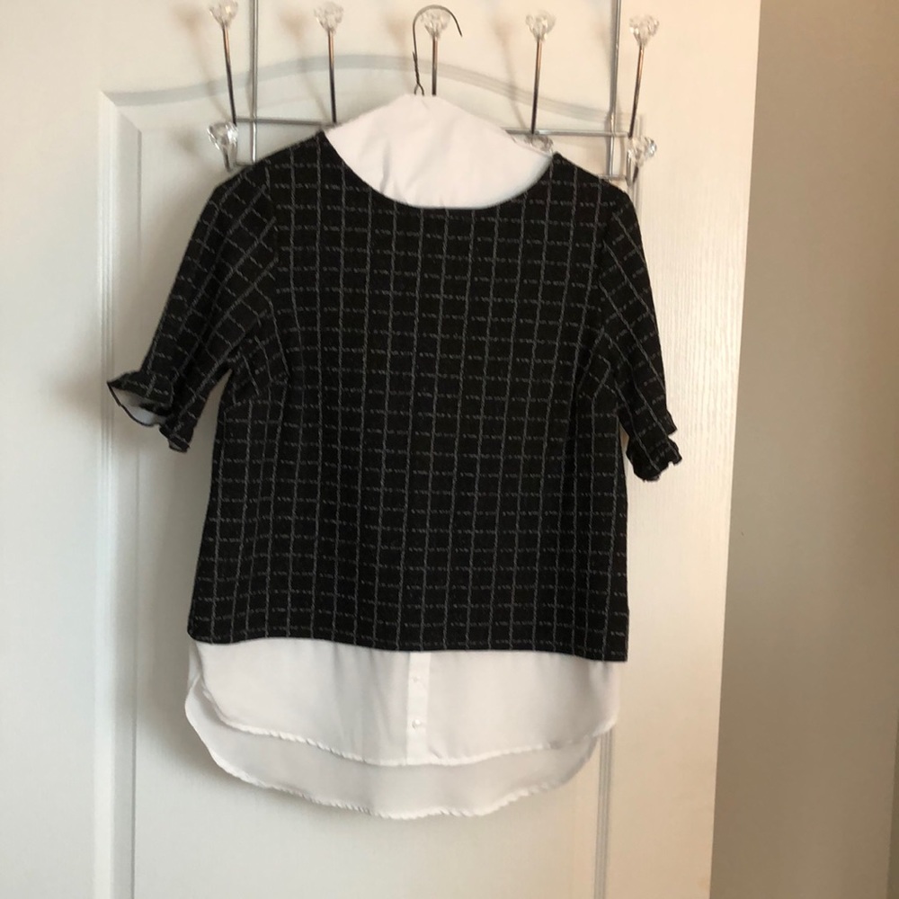 Layered look Elle blouse.